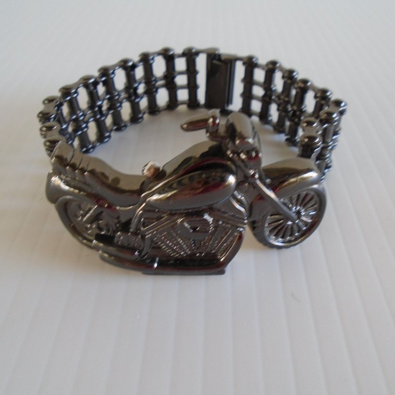 Trendz Motorcycle Shaped Biker Watch, Gear Chain Band, New