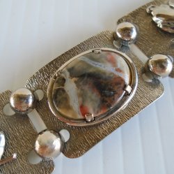 Agate and Textured Silvertone Link Bracelet