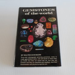 Gemstones of the World, Walter Schumann, Over 1400 Specimens