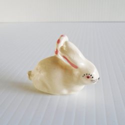 Parrot Pearls, Vintage Ceramic Bunny Rabbit Pendant