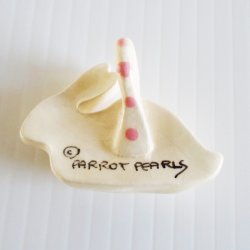 '.Parrot Pearls Rabbit Pendant.'