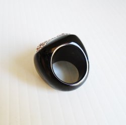 '.Dog Bone Shaped Ring, Sz9.'