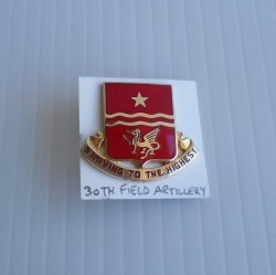 30th US Army Field Artillery DUI Insignia, Striving Highest