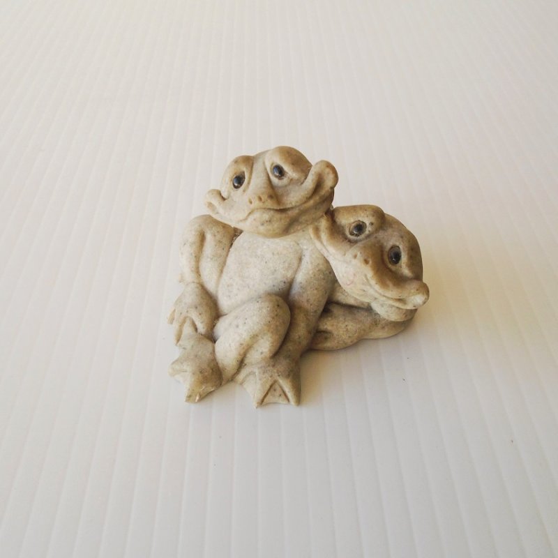 Quarry Critters Fric And Frac The Frogs Stone Figurine