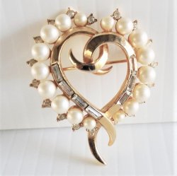 Crown Trifari Heart Shape Pin Brooch, Vintage 1953