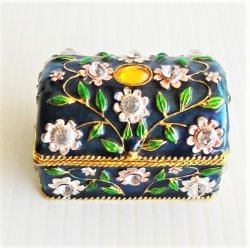 Objet d’Art Sophistique Jeweled Trinket Box #80