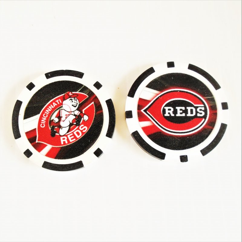 Cincinnati Reds Golf Ball Marker chips. 5 per pack. Never used.