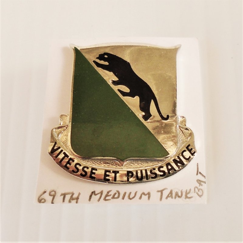 69th U.S. Army Armored Tank Bat DUI Insignia Pin Back with ‘Vitesse et Puissance’ motto.