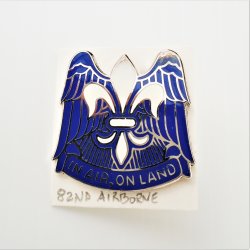 82nd Army Airborne In Air On Land DUI Insignia Pin