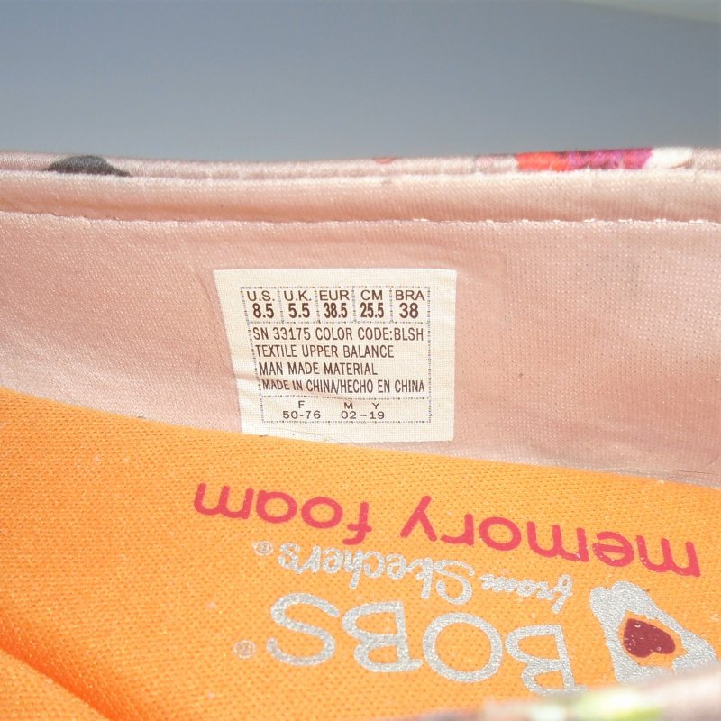 Bobs For Cats, Size 8.5 Skechers slip on cat themed shoes