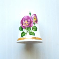 Finsbury Bone China Thimble, Pink Roses