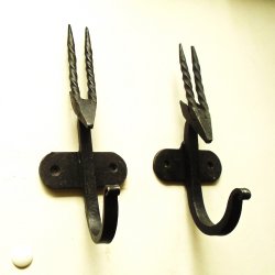 Spiral Horn Antelope Wrought or Cast Iron Wall Hooks, 2pcs