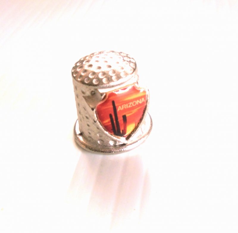 Vintage collectable thimble featuring the state of Arizona