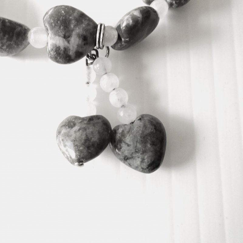 Black and green Tourmaline heart bracelet. 13 heart shaped stones.