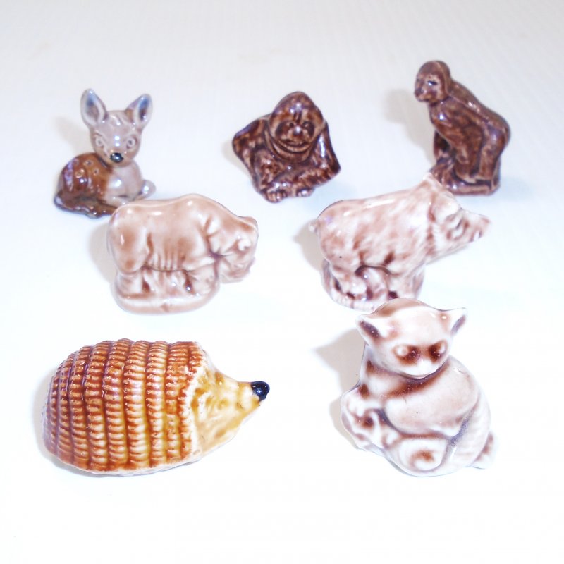 Red Rose Tea Wade Figurines, 7 pcs from Animal Series