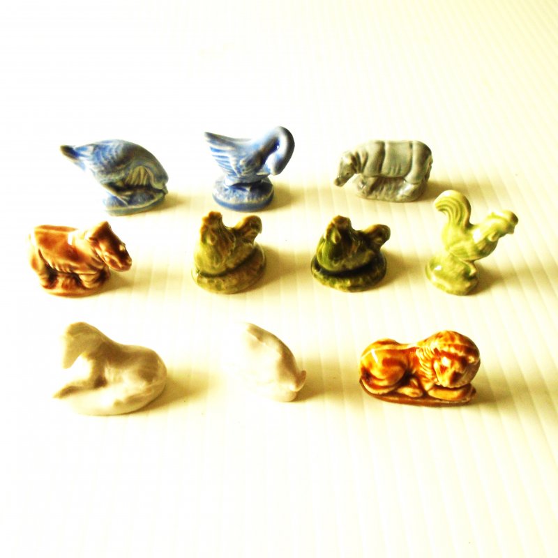 Red Rose Tea Wade Figurines, 10 pcs from the Noah’s Ark Series.