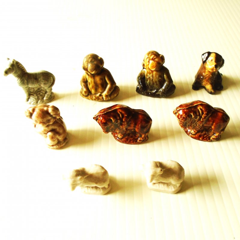 Red Rose Tea, Wade Figurines, 9 pieces from unknown series.