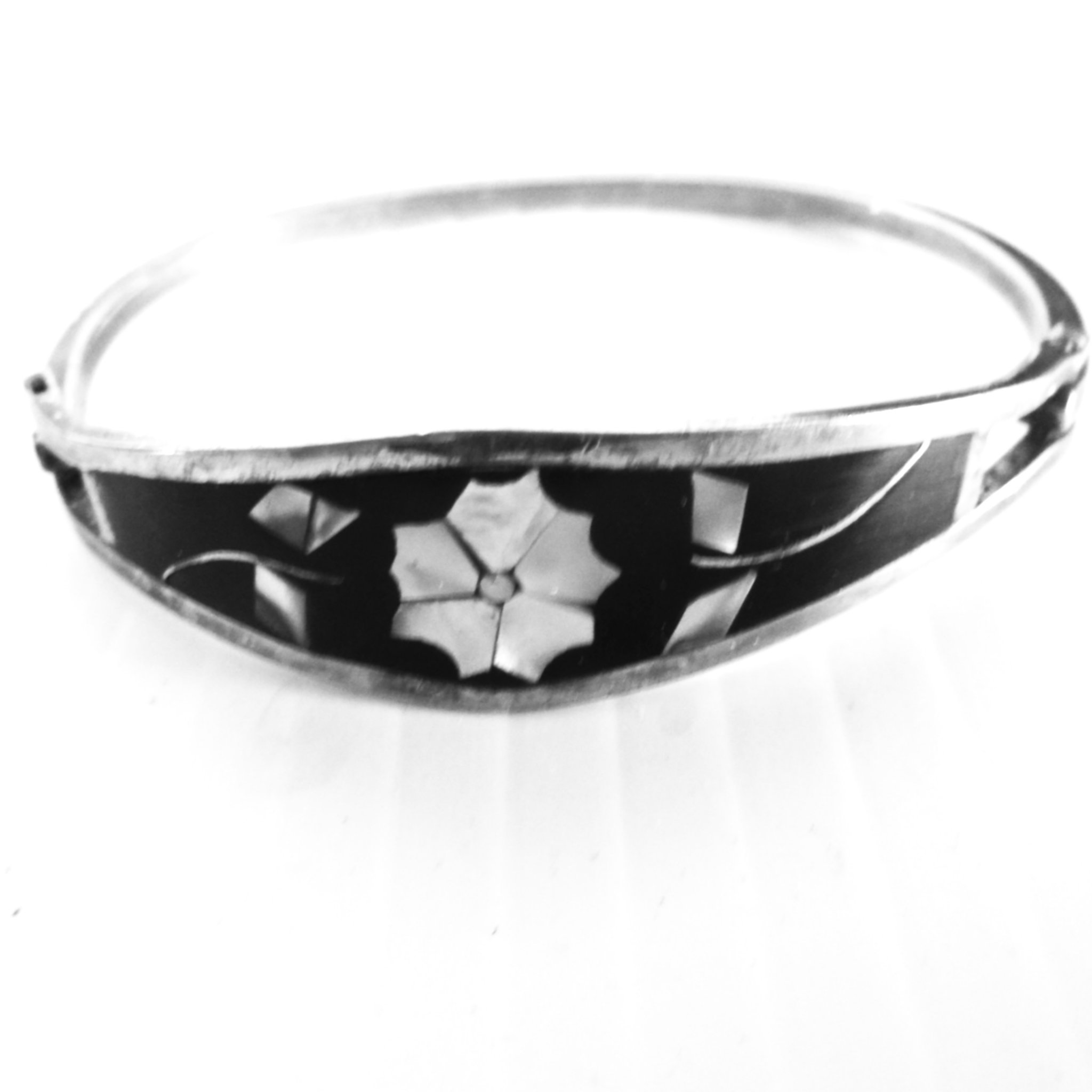 Vintage Taxco Mexico 925 with Mother of Pearl hinged bangle bracelet.