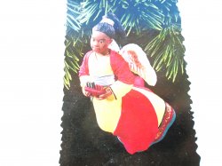 '.Hallmark Angel Ornament NEW.'