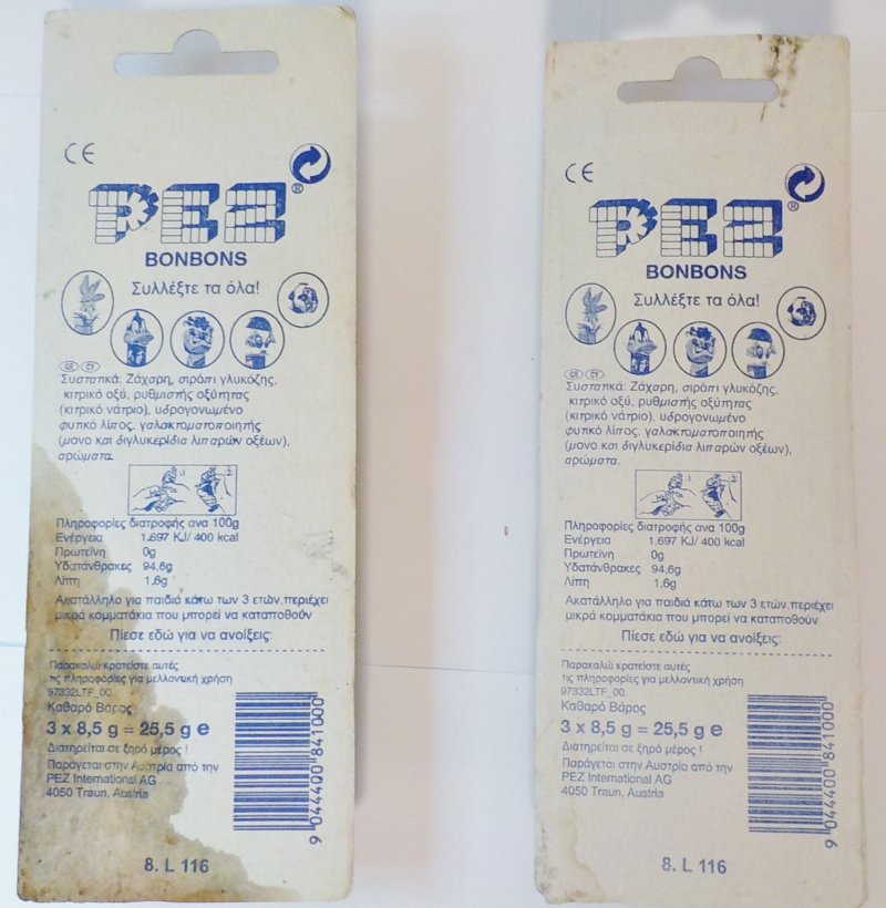 Tweety and Tweety on soccer ball, Greek cardback