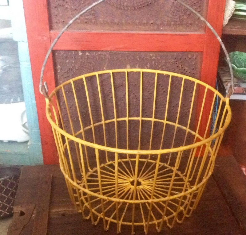 Antique Vintage Wire Egg Gathering Basket Farm, New England,Potato,Apple
