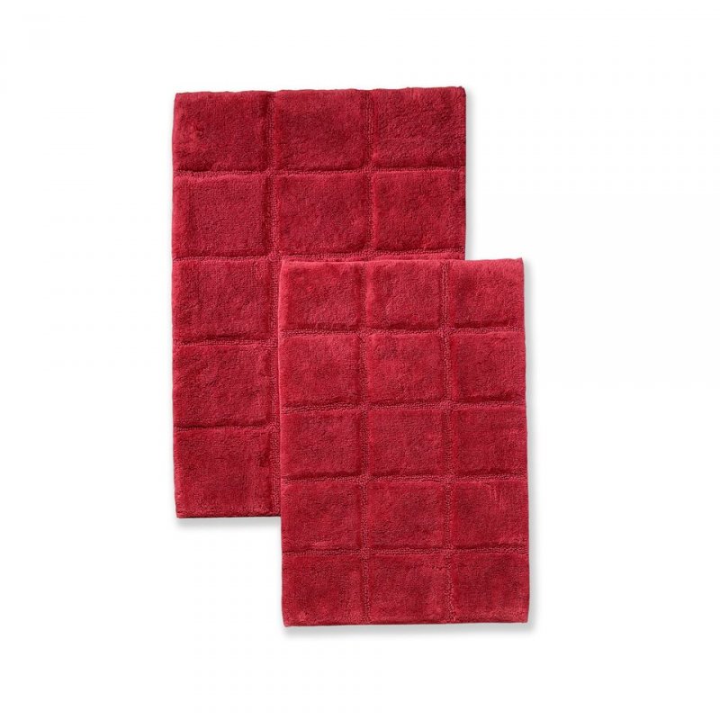 Made of combed cotton these rugs are made to last and are able to go through the washing machine without any wear and tear or fade of color. Each set comes with two bath rugs of matching color.