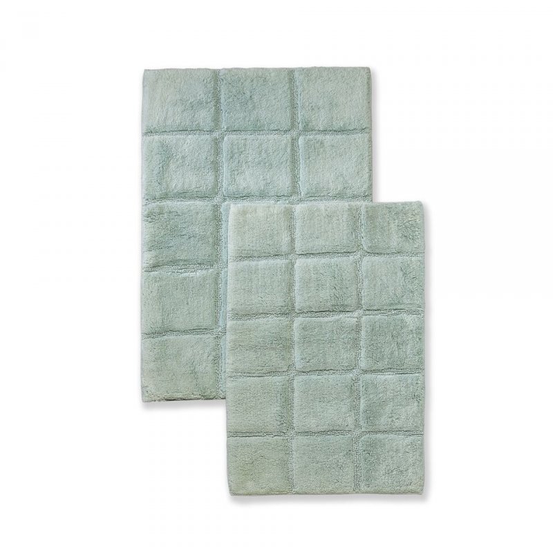 Made of combed cotton these rugs are made to last and are able to go through the washing machine without any wear and tear or fade of color. Each set comes with two bath rugs of matching color.