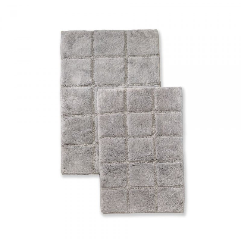 Made of combed cotton these rugs are made to last and are able to go through the washing machine without any wear and tear or fade of color. Each set comes with two bath rugs of matching color.