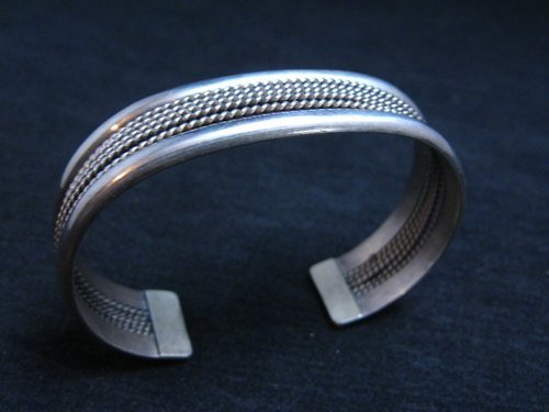 Image 2 of Vintage Native American Navajo Sterling Silver Cuff Bracelet 