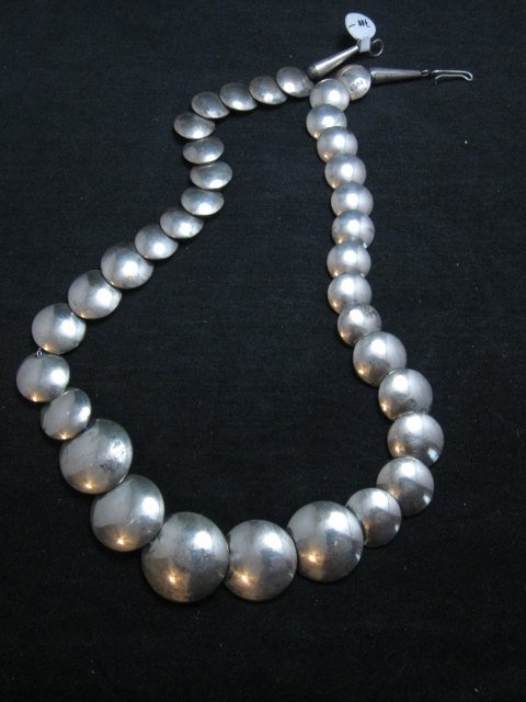 Image 5 of Vintage Navajo Native American Hollow Silver Disk Bead Necklace Reversible