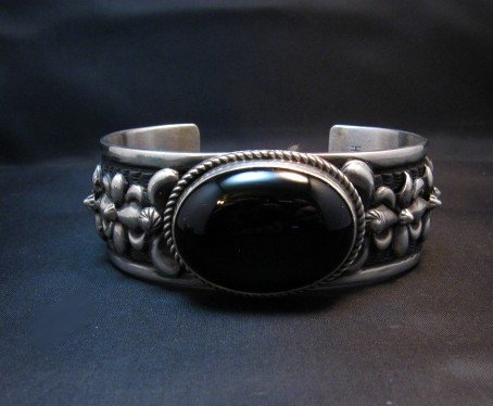 Image 0 of Navajo Native American Onyx Silver Bracelet, Darryl Becenti