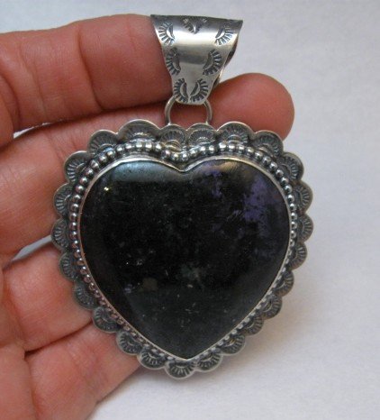 Image 0 of Navajo Purple Agate Heart Pendant, Everett and Mary Teller