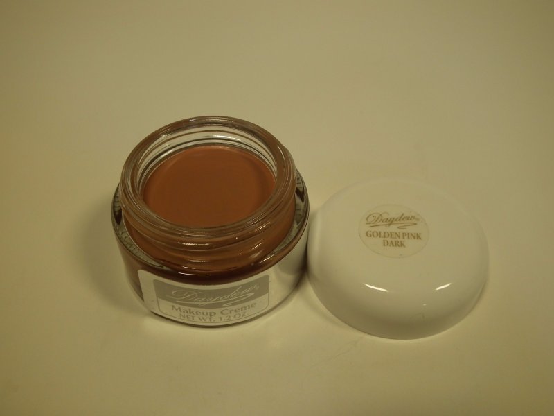 Daydew Makeup Golden Pink Dark 1.2 oz 