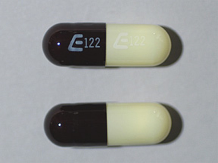 Rx Item-Nitrofurantoin Macrocrystals BID  100MG BID 100 Cap by Sandoz Pharma USA  gen Macrobid
