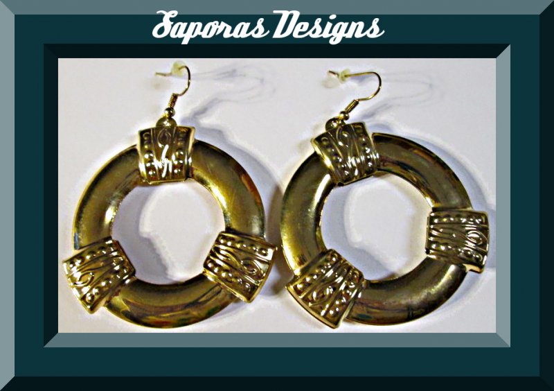 Image 0 of Gold Tone Dangle Egyptian Design Earrings