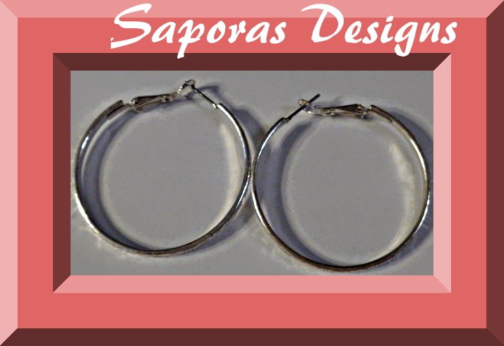 Image 0 of Silver Tone Hoop Design Earrings