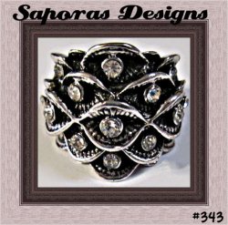 Size 8 Vintage Silver Tone Flower Design Ring With Clear Crystals