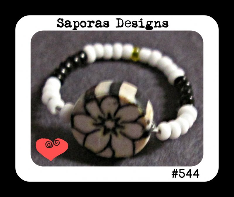 Image 0 of Handmade Black & White Beaded Ring With Flower Design Size 5.5 Native Ethnic 