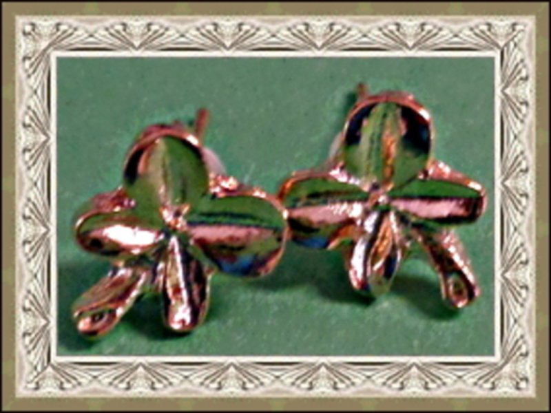 Image 0 of Gold Tone Four Leaf Clover Design Stud Earrings For Good Luck