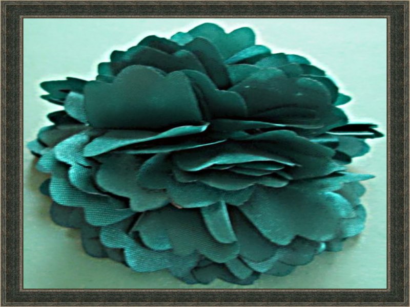 Image 0 of Handmade Green Silk Flower Design Hair Bow Clip
