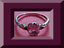 18KRP Size 7.25 Ring With Pink Crystal