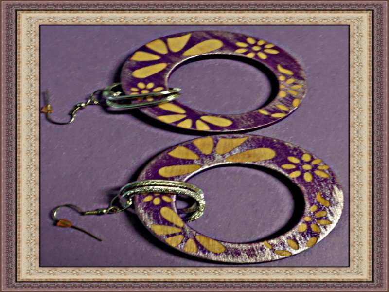 Image 0 of Handmade Purple & Brown Wood Round Circle Dangle Earrings With Flower Designs