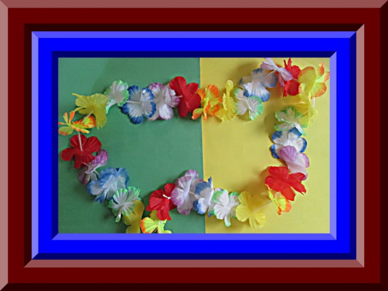 Image 0 of Handmade Colorful Hawaiian Design Necklace With Silk Flowers