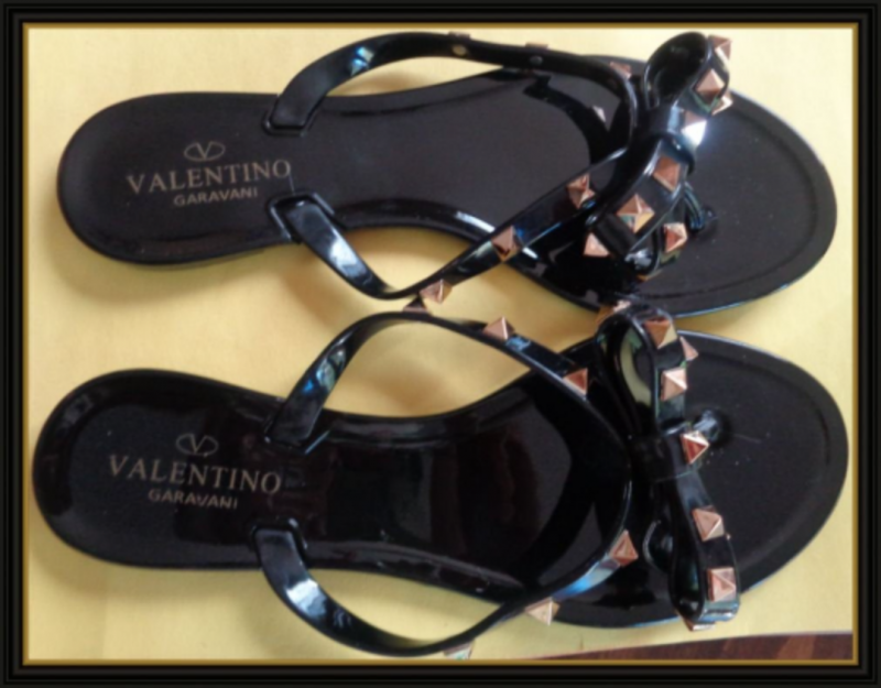 Image 0 of  Black With Gold Stud/Bow Design Jelly Flip Flops Size 7.5 