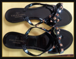  Black With Gold Stud/Bow Design Jelly Flip Flops Size 7.5 