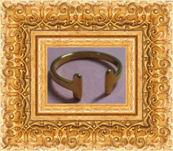  Gold Tone T-Bar Design Ring Size 8 Luxury Classy Style For Women