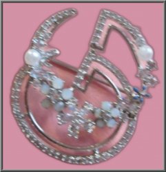  Silver Tone Brooch With Clear Crystals & Faux Pearls For Women/Teens