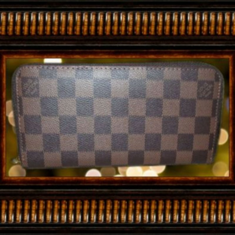 Image 0 of  Checkered Brown Long Zippy Fashion Wallet For Women/Teens 