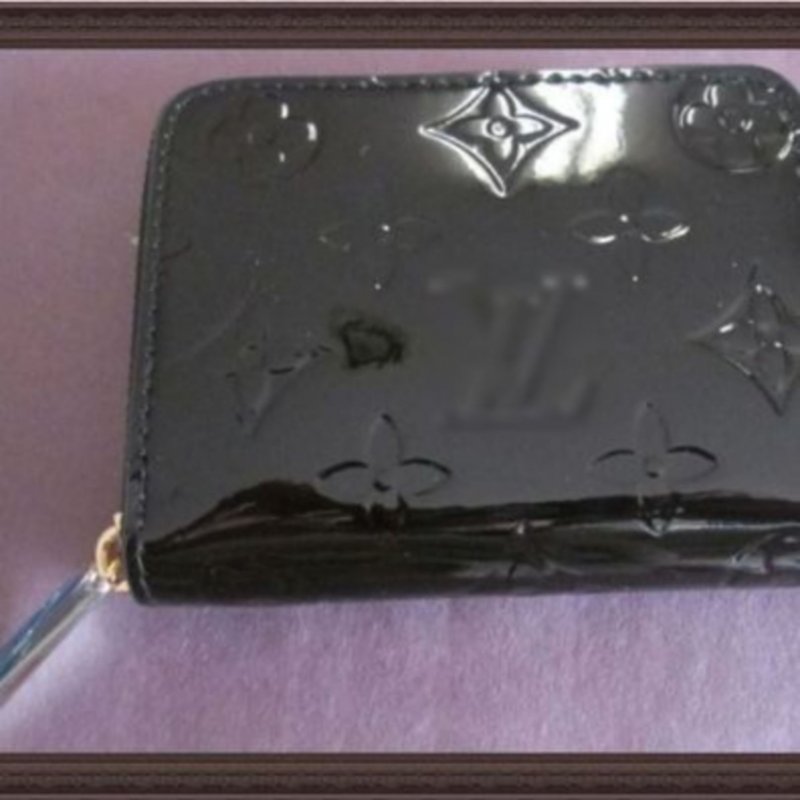Image 0 of Black Patent Leather Zippy Coin Purse