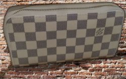  White & Gray Checkered Long Leather Double Zipper Fashion Wallet For Women